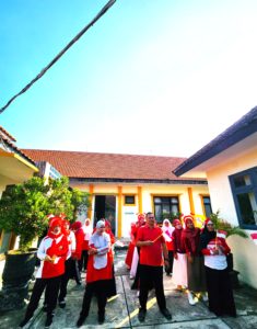 M-235x300.jpg